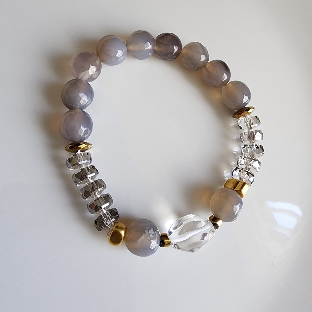 Elegant Gray and Gold Beaded Bracelet - Picture 3 of 5